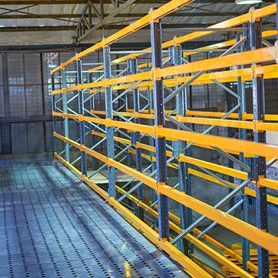 rack multinivel pasillo elevado