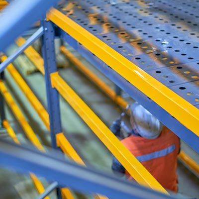 rack multinivel pasillo elevado