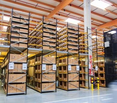 rack multinivel pasillo elevado